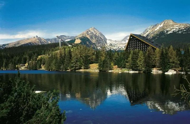 Apartment With Mountain View In Hotel Crocus, Strbske Pleso Bagian luar foto