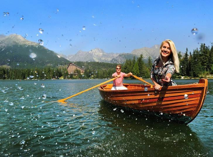 Apartment With Mountain View In Hotel Crocus, Strbske Pleso Bagian luar foto